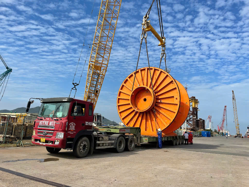 Dịch vụ vận chuyển máy móc thiết bị công trình giá rẻ